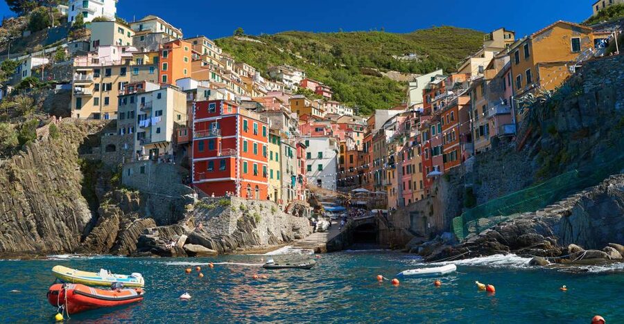 From Livorno: Day Trip to Pisa and Cinque Terre's Manarola - The long ride to Manarola