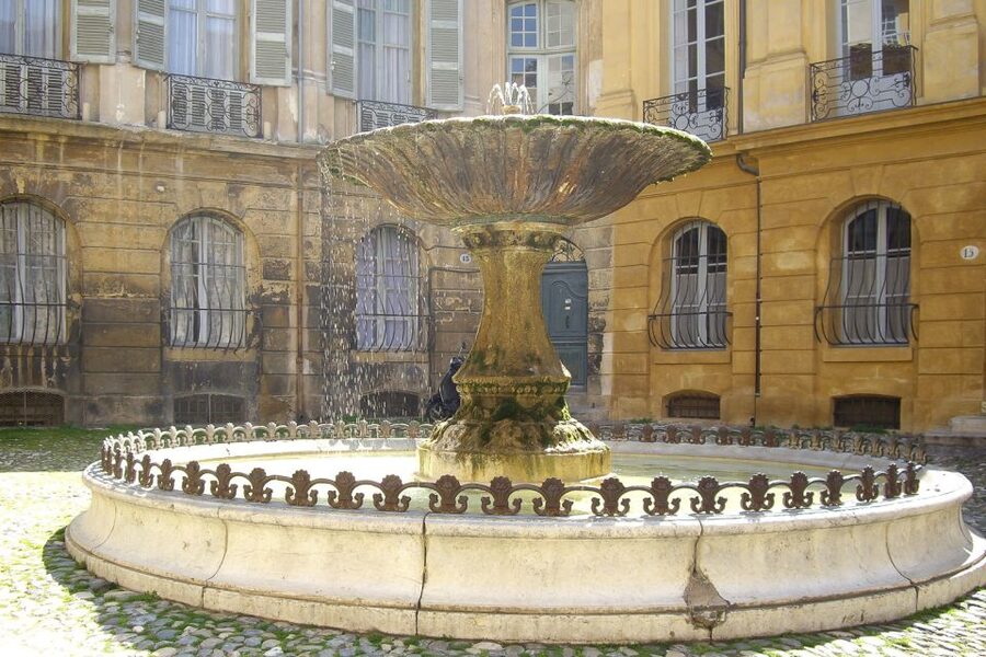 From Marseille Cruise Port : Aix-en-Provence and Cassis - From Môle Léon Gourret to the Provençal countryside