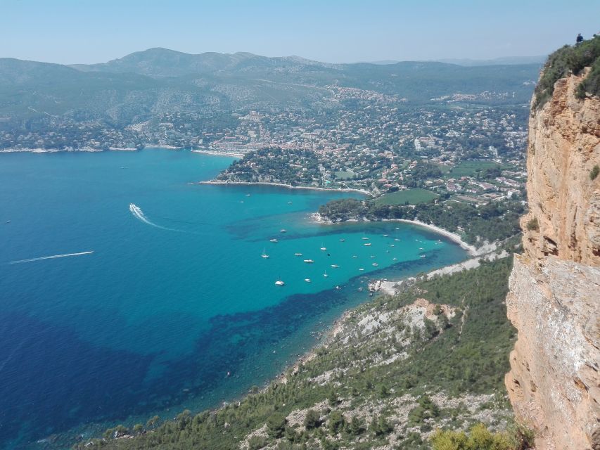 From Marseille Cruise Port : Aix-en-Provence and Cassis - Two hours in Cassis, from harbor stroll to Calanques cruise