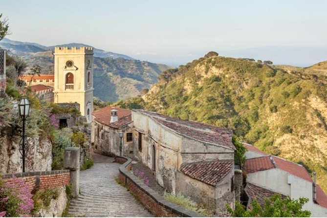 From Messina Cruise Terminal: Private Godfather tour + Lunch - Forza d’Agro: quieter streets and older stones