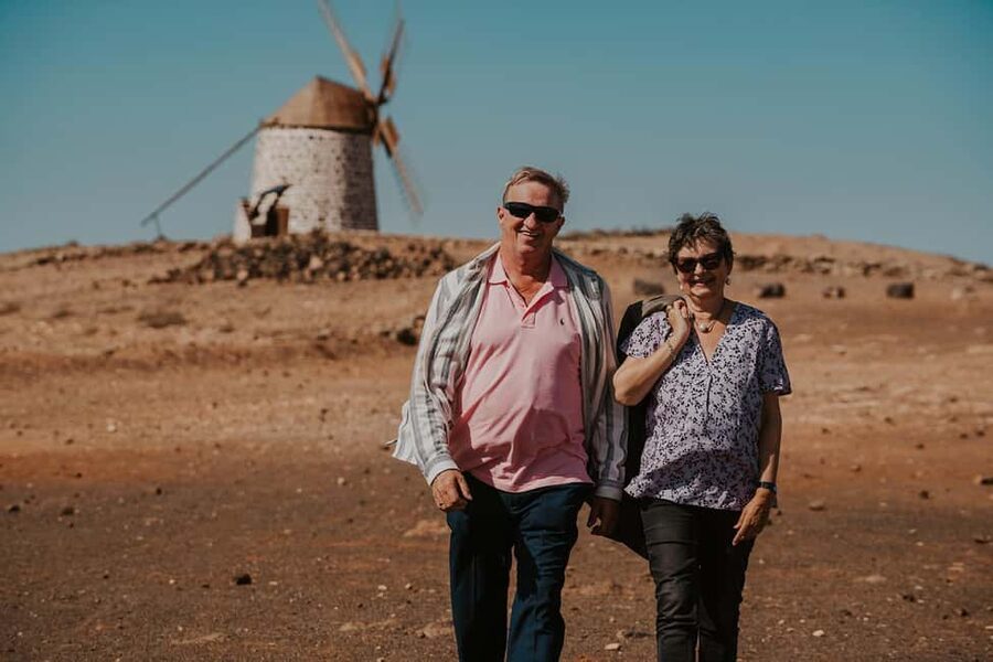 Fuerteventura North: 4h tour for cruise passengers - La Oliva, Tindaya, and the return route