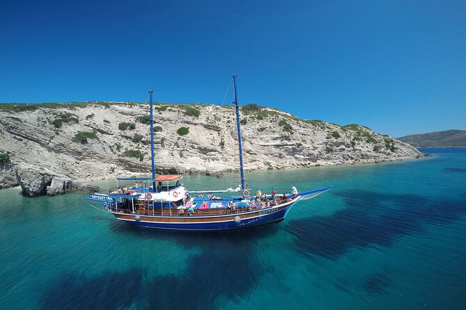 Full Day 3-Island Boat Cruise from Port of Kos - Space, shade, and comfort on a full boat