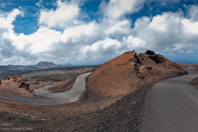 Grand Tour to Timanfaya and Jameos del Agua for cruise passengers - El Lago Verde, the final volcanic view