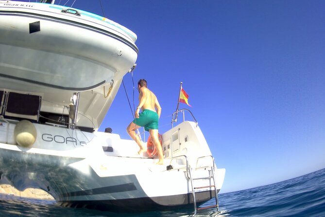 Half-day cruise. St.Antonio Shore Excursion: Paddle, Swim and Beach Tour - Seeing Es Vedra from the sea