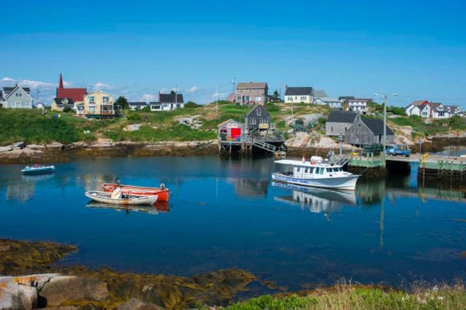 Halifax Shore Excursion: Peggy's Cove Half Day Tour - The lighthouse is beautiful, but weather runs the show
