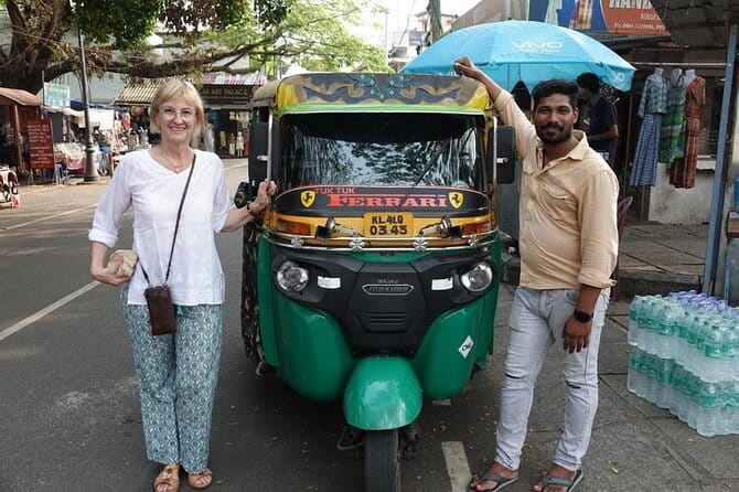 Highlights of Cochin - Group Shore Excursion from Pier - The guides and the human side of the experience