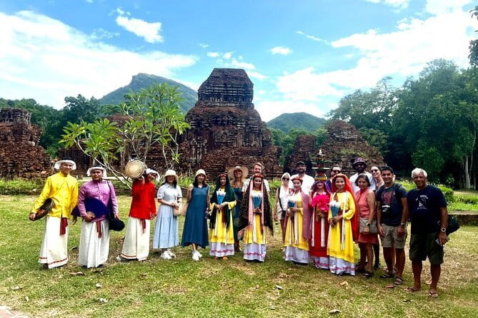 Hoi An Ancient Town & Cam Thanh Bastket Boat Shore Excursions - Lunch with local dishes