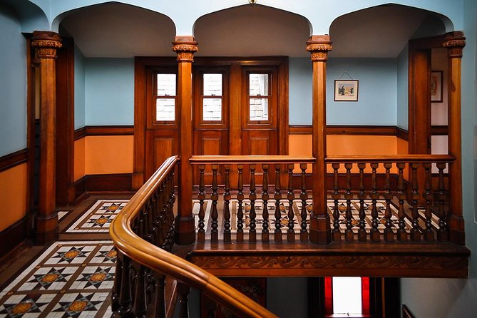 Iconic Shore Excursion: Iconic Larnach Castle Tour - The guides are a major part of the value