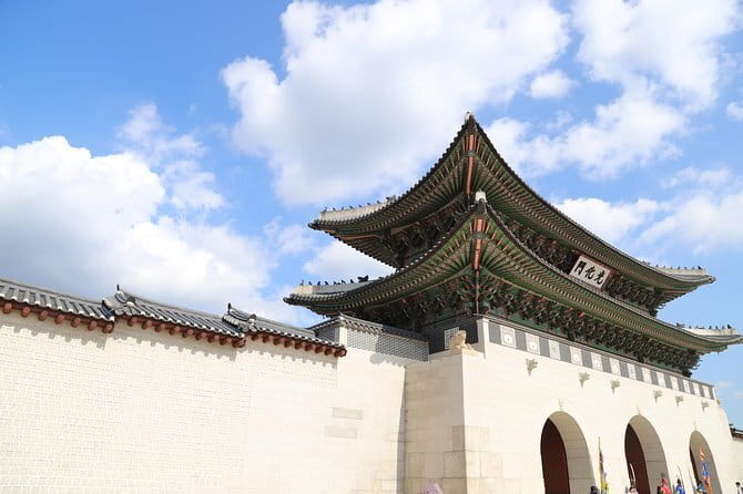 Incheon Airport Pickup Service to Seoul-Same price up to 7people - Helpful Drivers and Luggage Assistance