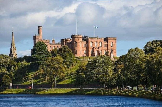 Invergordon Shore Excursion: Inverness, Cawdor Castle & Whisky - Glen Ord and Singleton: an interesting finish with a warning
