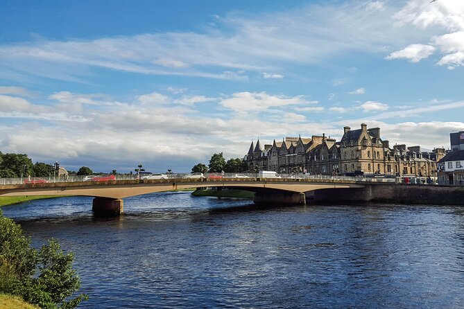 Invergordon Shore Excursion: Inverness, Cawdor Castle & Whisky - Cawdor Castle: beautiful grounds, limited time