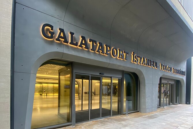 Istanbul city tour from Cruise ship terminal Galataport. - The Hippodrome explains old Constantinople