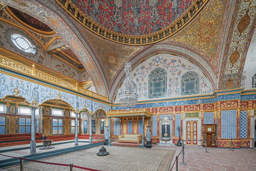 Istanbul Port: City Sights Tour for Cruise Ship Passengers - Vehicle, tram, and walking realities