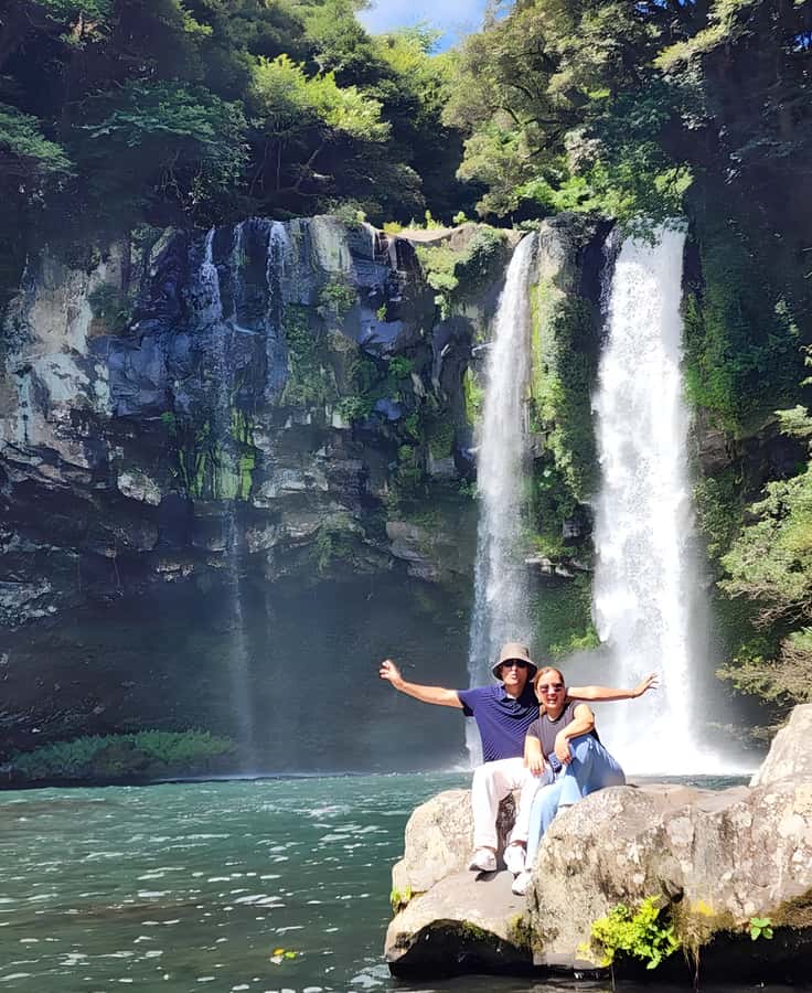 Jeju Island: Full Day Tour for Cruise Ship Passengers - The Jeju Port route: Sunrise Peak, village lanes, and Dongmun Market
