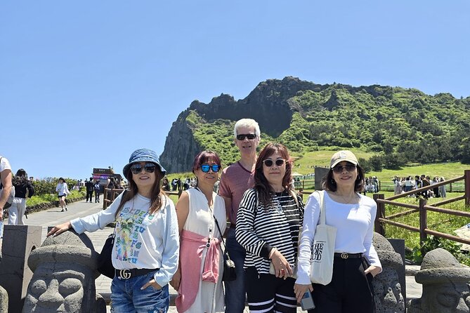 Jeju Private Day Tour with Jeju Cruise Terminal Pickup - Haenyeo Museum: meet Jeju’s strong sea-women tradition