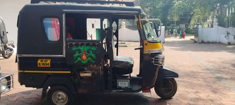 Kochi: Private Tuk-Tuk Tour With Pickup From Cruise Ships - Spice Market scents and Kerala snacks