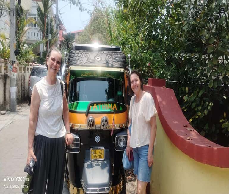 Kochi Shore Excursion: Tuk-Tuk Tour with Hidden Gems - A chai stop in a century-old café