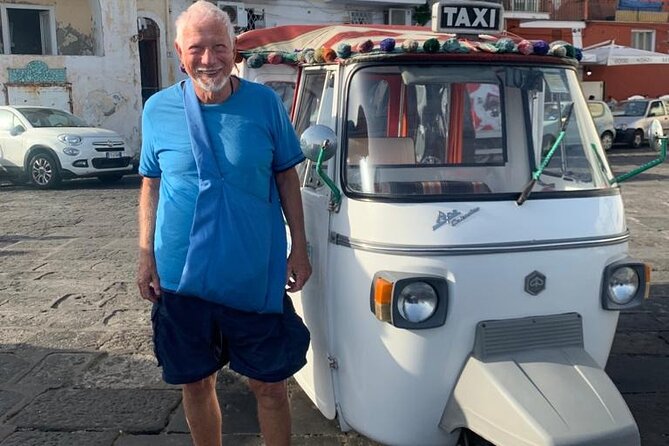 Kochi Sightseeing Tuk-Tuk Tour with Pickup From Cruise Ships - Bastion Bungalow and Cochin Tirumala Devaswom