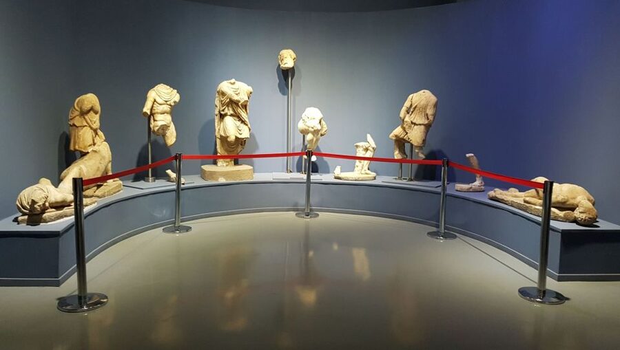 Kusadasi Cruise Port: Best of Ephesus Tour | Skip-The-Line - Walking Ephesus from the upper gate to the harbor road