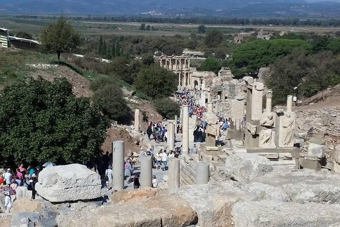 Kusadasi Port: PRIVATE Ephesus Tour for Cruise Passengers - Walking through Ancient Ephesus in two hours