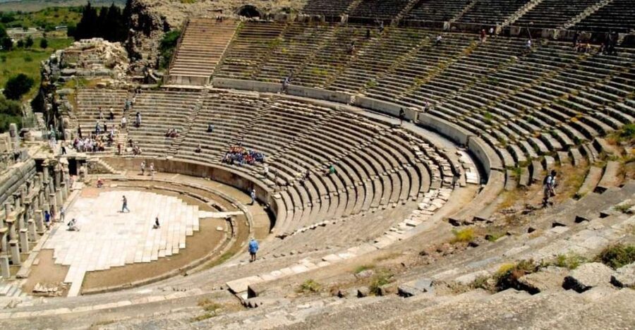 Kusadasi: Private Ephesus Tour with Lunch for Cruisers - Meeting your guide at Kusadasi Cruise Port