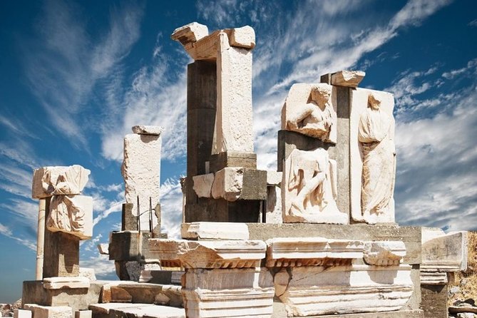 Kusadasi Shore Excursion: Ephesus Sightseeing Tour with Lunch - Walking the marble streets of Ephesus