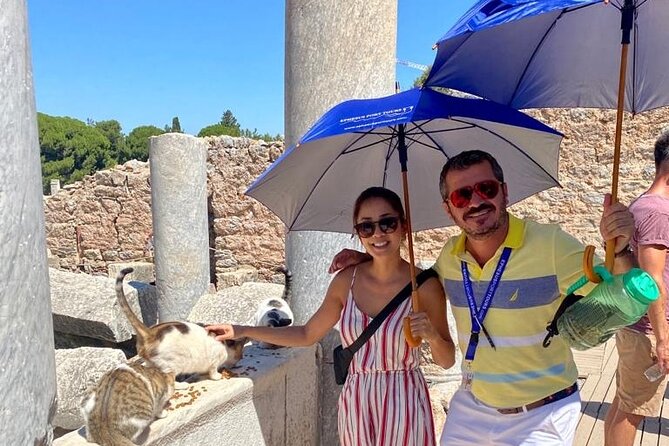Kusadasi Shore Excursion: Ephesus Tour for Cruisers from Kusadasi Port - What the guide and vehicle add