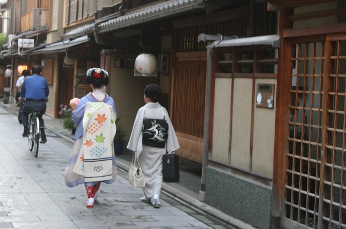 Kyoto private tour (Shore excursion available from Osaka or Kobe port) - Fushimi Inari and its endless red torii gates