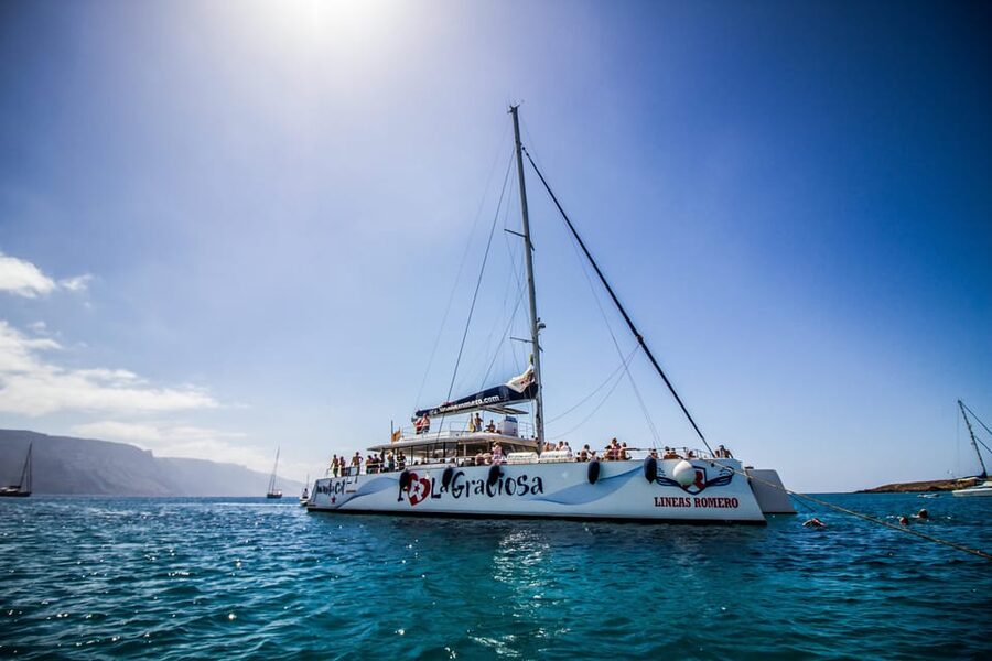 La Graciosa: Island Cruise with Lunch for Cruise Passengers - Paella, fresh fruit, and an open bar