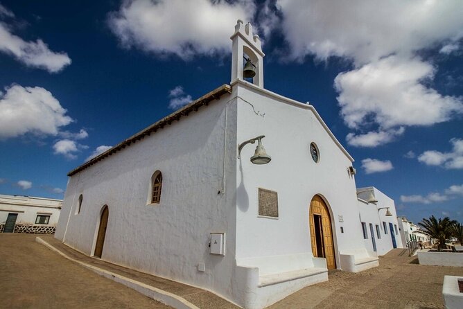 La Graciosa Island Tour for Cruise Passengers from Lanzarote - From Órzola to Caleta de Sebo at 11:00am