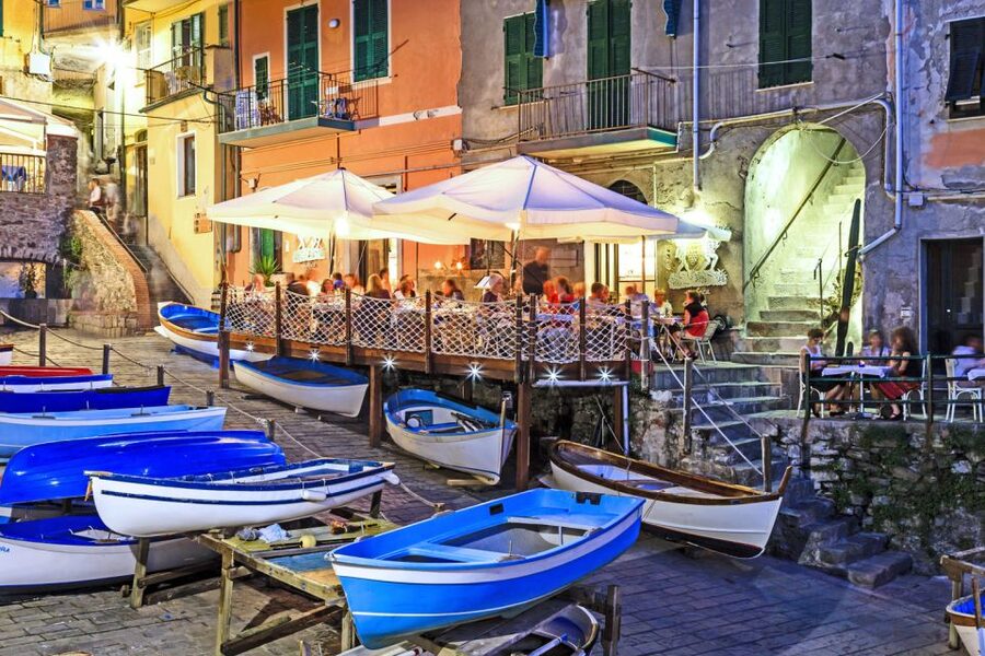 La Spezia: Cinque Terre Private Trip for Cruise Passengers - Vernazza, the most postcard-ready stop