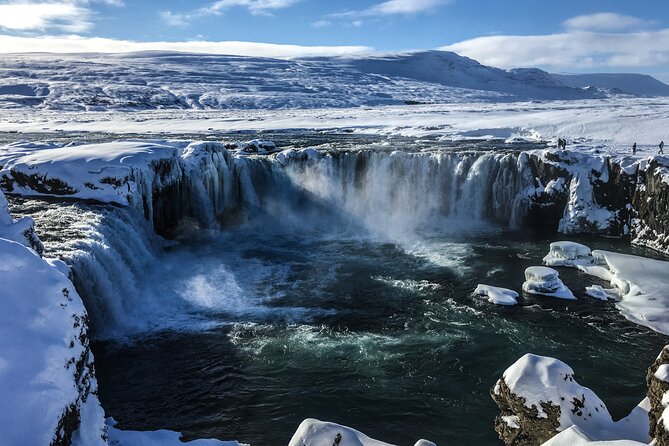 Lake Myvatn and Godafoss Waterfall for Cruise Ships from Husavik - Why this northern Iceland route works