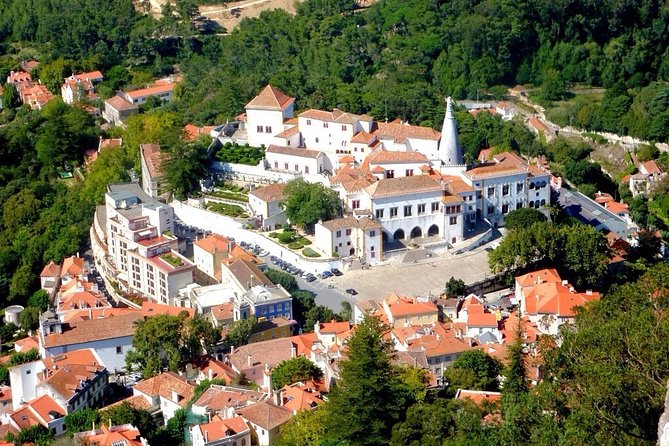 Lisbon Shore Excursion: Private Day Trip to Lisbon and Sintra - Sintra and Pena Palace: the day’s main event