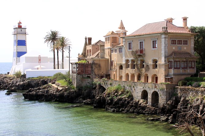 Lisbon Shore Excursion: Private Day Trip to Sintra, Cascais and Estoril - The private vehicle question matters