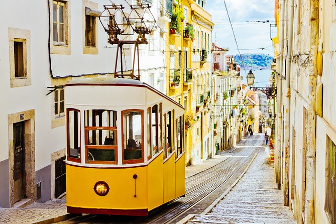 Lisbon Shore Excursion: Private Lisbon Sightseeing Tour - Pastéis de Belém and the pastry pause