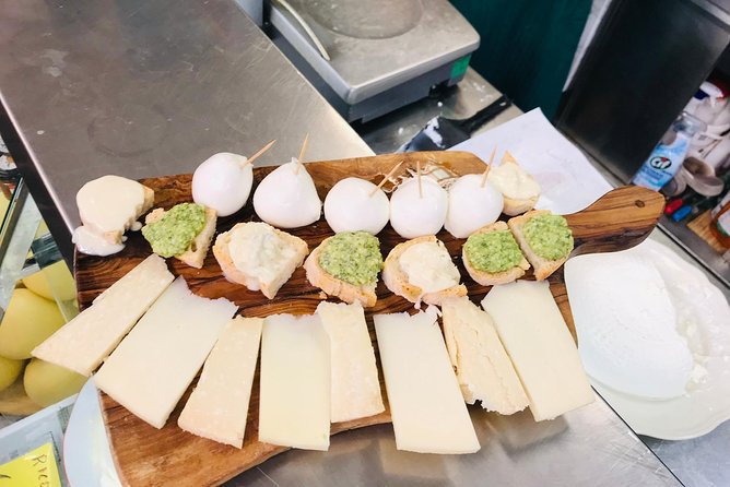 Livorno Food and Market Tour - The guides and the human side of the tour