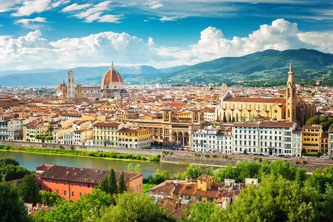 Livorno Shore Excursion: Pisa & Florence in One Day - Piazza della Repubblica offers a pause in the city center