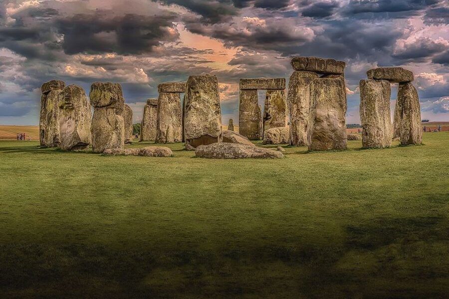 London to Southampton Cruise Terminal via Stonehenge - Riding in the executive coach