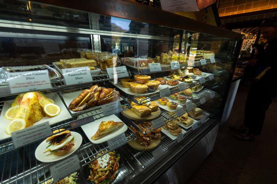 Lyttelton: Shore Excursion, Castle Hill & Inland Canterbury - Springfield’s giant doughnut in ten minutes