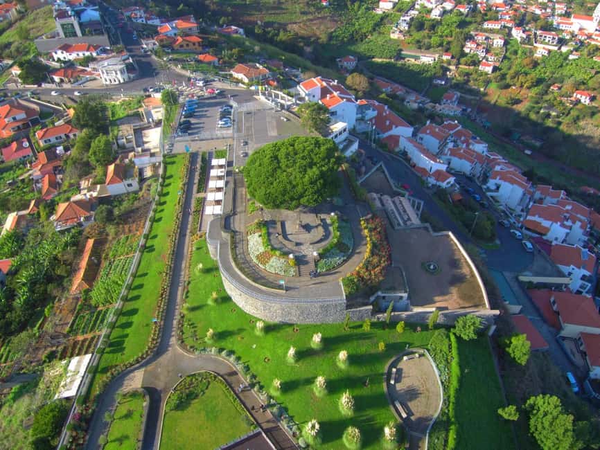 Madeira: Private Tour for Cruise Ship Passengers - Câmara de Lobos for a more local stop