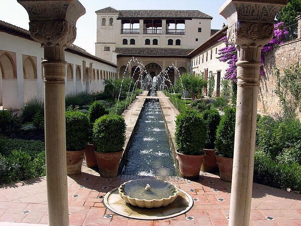 Malaga Shore Excursion:Skip-the-Line Alhambra, Generalife Gardens - Key points to know before booking