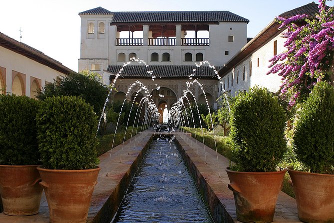 Malaga Shore Excursion:Skip-the-Line Alhambra, Generalife Gardens - Alcazaba Fortress and its hard edges
