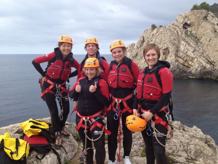 Mallorca: Cliff Jumping Adventure for Cruise Passengers - Meeting your guide near Mallorca’s port