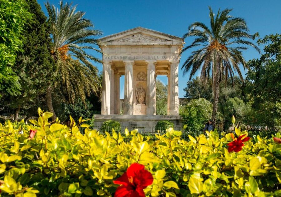 Malta: Sightseeing Shore Excursion for Cruise Passengers - The Grandmaster’s Palace Courtyard
