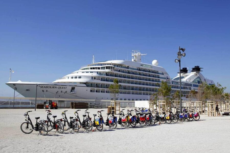 Marseille: Calanques Shore Excursion Electric Bike Day Tour - Parks and Notre-Dame de la Garde