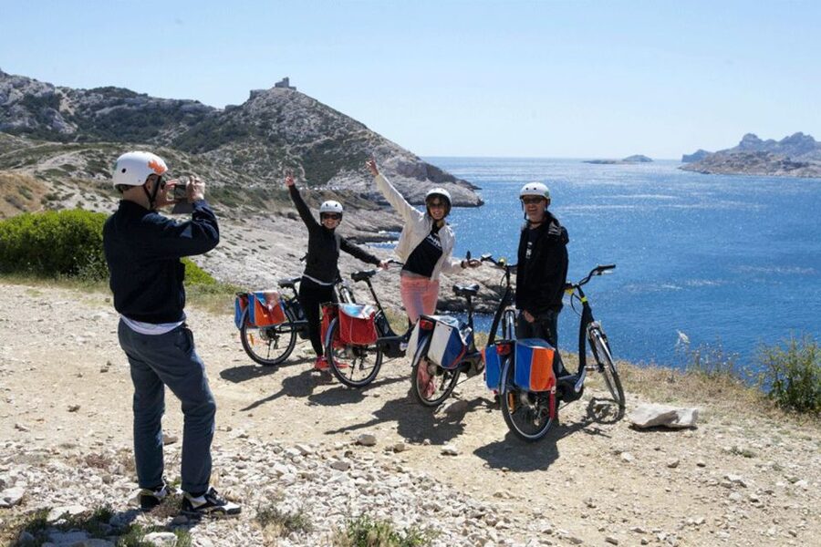 Marseille: Calanques Shore Excursion Electric Bike Day Tour - Group size and guiding style