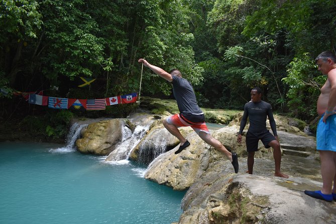 Montego Bay Shore Excursion: Blue Hole & Secret Falls Tour plus Shopping - Columbus Park: A Brief Break on the Way