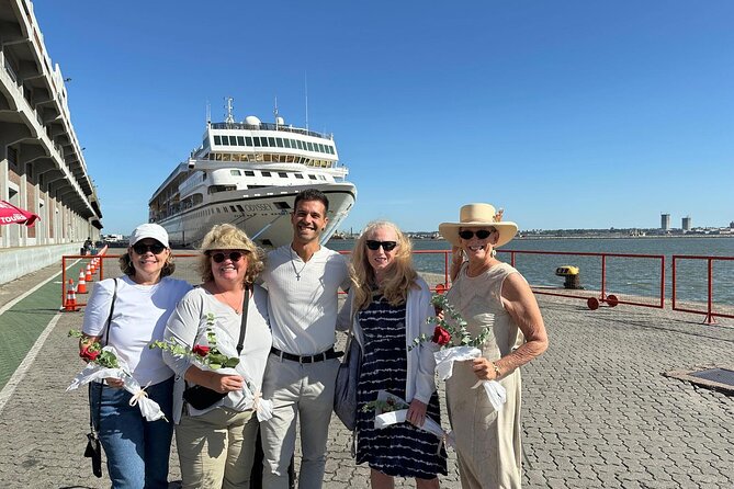 Montevideo Highlights: Shared City Tour for Cruise Passengers - La Carreta and the wide gardens of Battle Park
