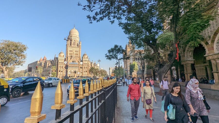 Mumbai Shore Excursions: Small Group Mumbai Sightseeing tour - A quick pass by the Jain Temple