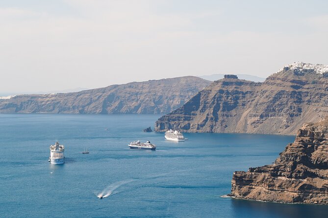 One Day in Santorini from Cruise Ship: Ultimate Island Tour - Oia: One Hour in Santorini’s Most Famous Town